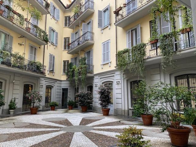 Spacious & Elegant Apartment Near Corso Como - Maroncelli Milan Bagian luar foto