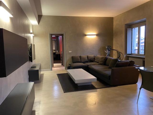 Spacious & Elegant Apartment Near Corso Como - Maroncelli Milan Bagian luar foto